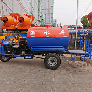 柴油三輪車(chē)灑水車(chē)